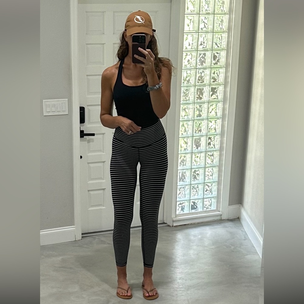 Black and white striped Lululemon leggings size 4.